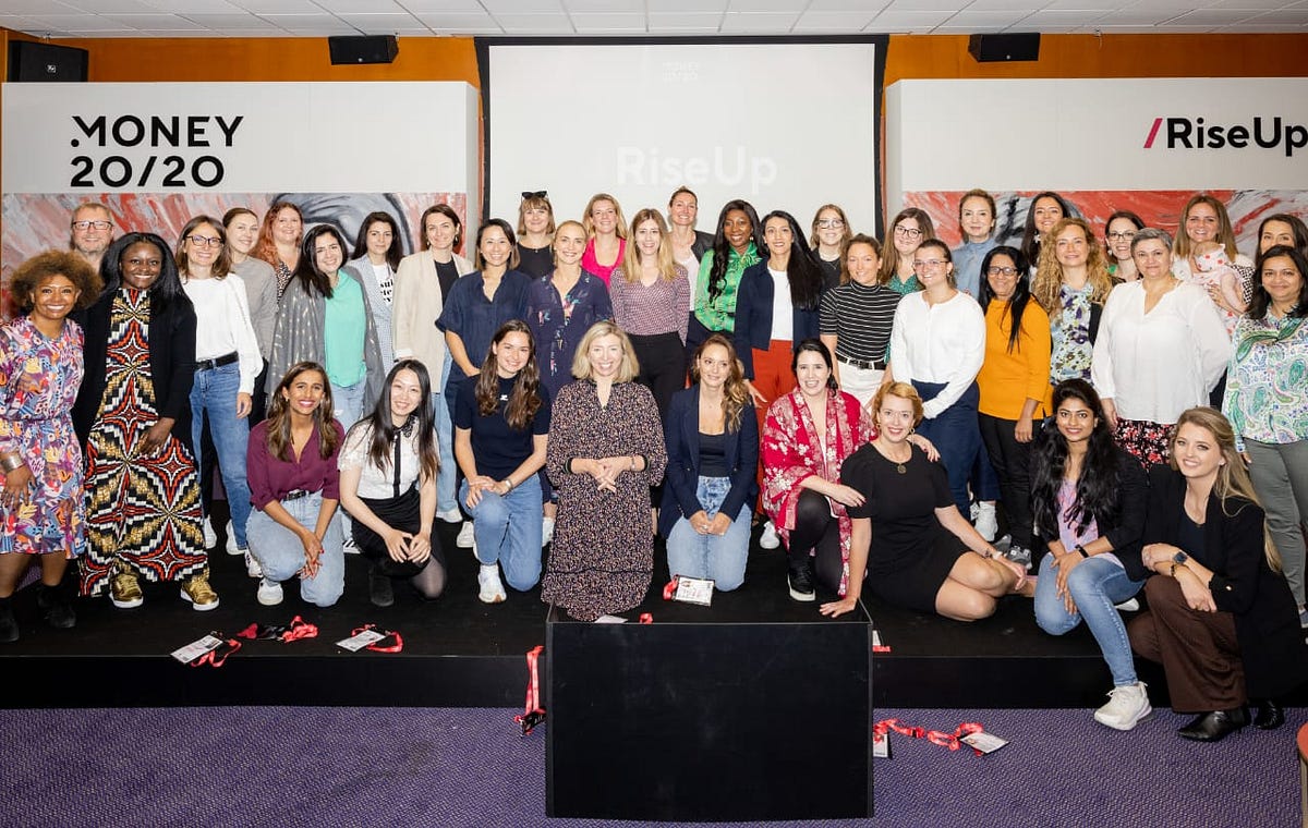 Money20/20 RiseUp Europe 2022 cohort including Lesley Li
